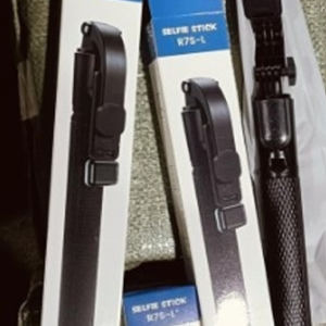 r7s-l-selfie-stick-extendable-mobile-holder