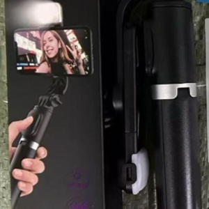 q02s-selfie-stick-extendable-mobile-holder-2
