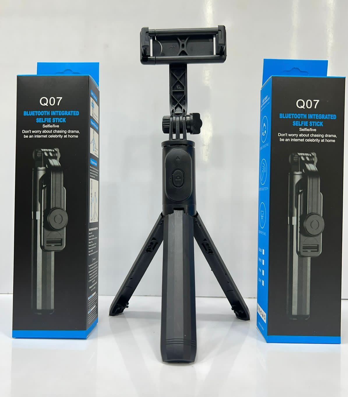QO7 Bluetooth Selfie Stick Tripod with Remote - Image 3